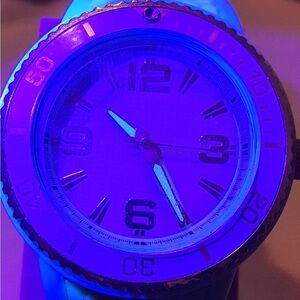 🦋10/$20🦋 Sempre Goldtone/Turquoise Silicone Diver Style Women's Watch